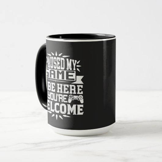 Ik heb mijn spel onderbroken om hier te zijn. mok (Voorkant links)