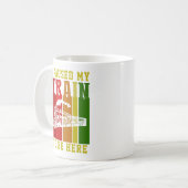 Ik heb mijn trein gepauzeerd om hier te zijn. koffiemok (Voorkant links)