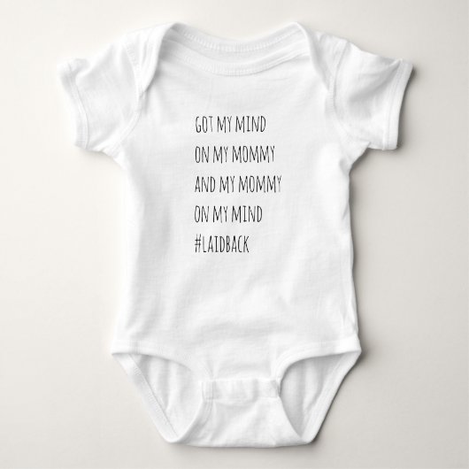 Ik heb m'n mama bij me op One Piece Baby Baby Romper (Voorkant)