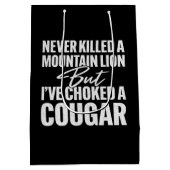 Ik heb nog nooit een bergleeuw gedood, maar ik heb medium cadeauzakje (Achterkant)