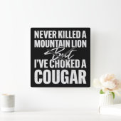 Ik heb nog nooit een bergleeuw gedood, maar ik heb vierkante klok (Huis)