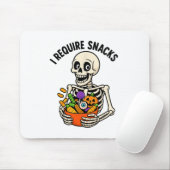 Ik heb snacks nodig Grappig skelet Halloween meme Muismat (Met muis)