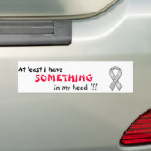 Ik heb tenminste iets in mijn hoofd!!! bumpersticker (Op auto)