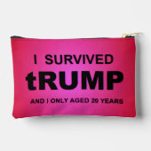 Ik heb TRUMP overleefd Etui (Achterkant)