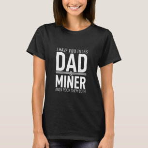 Ik heb twee titels voor vader en vader Papa Poppen T-shirt