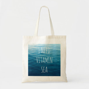 IK HEB VITAMINE ZEE NODIG - Bag met zee achtergron Tote Bag