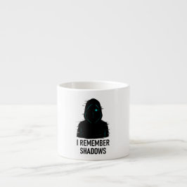 Ik herinner me Shadows - Glitched Hooded Figure De Espresso Kop