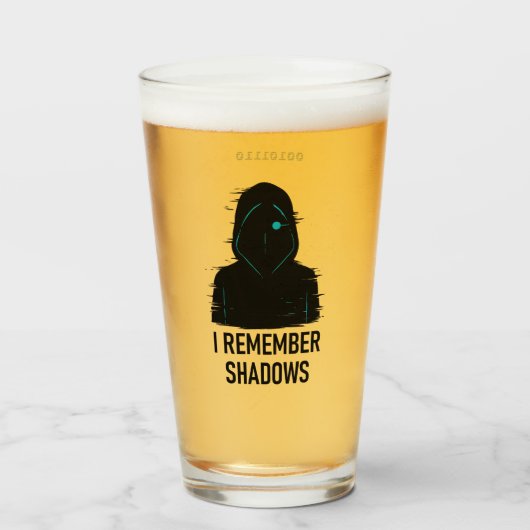 Ik herinner me Shadows - Glitched Hooded Figure De Glas (Voorkant gevuld)