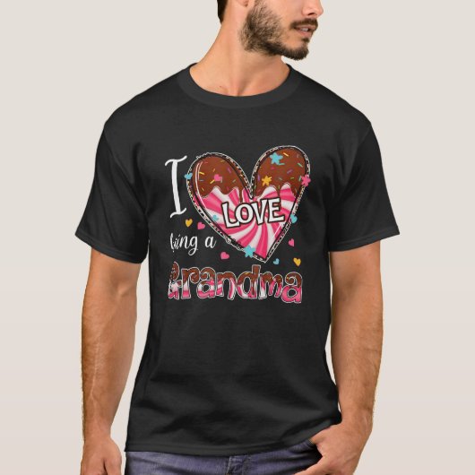 Ik hou ervan een oma Happy Valentijnsdag te zijn. T-shirt (Voorkant)