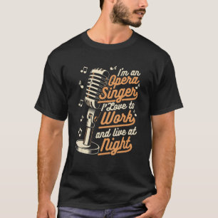 Ik hou ervan om te werken en te leven in de nacht t-shirt