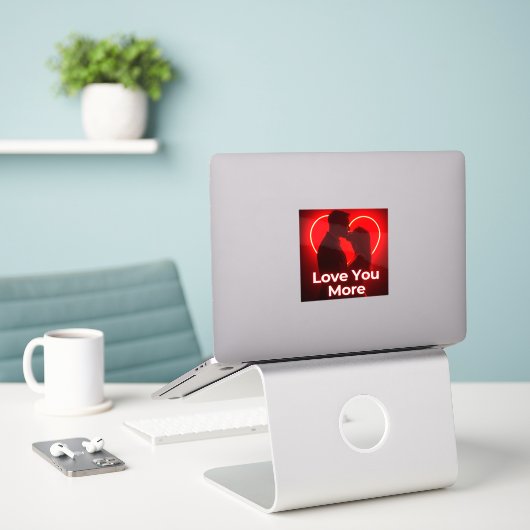 Ik hou meer van je valentijn design sticker (Laptop op bureau)