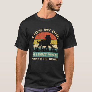 Ik hou mijn hond zo vast dat ik geen mensen in de t-shirt