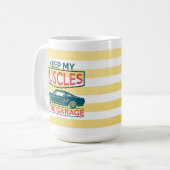 Ik hou mijn spieren in de Mok van de Garage (Voorkant links)