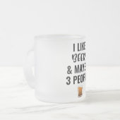 Ik hou van bier en misschien 3 mensen matglas koffiemok (Voorkant links)