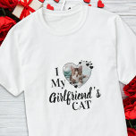 Ik hou van de persoonlijk gepersonaliseerde foto v t-shirt<br><div class="desc">Wie hou je echt van? Je vriendin of haar kat. Geef het perfecte cadeau aan je vriendje deze Valentijnsdag met dit gekke kattenliefhebber shirt! Een moet hebben voor elke kattenliefhebber, kattemoeder en kattenvader. Een leuke draai op mijn Vriendin, dit shirt citeert: "Ik hou van mijn Vriendin kat" ... Personaliseer je...</div>