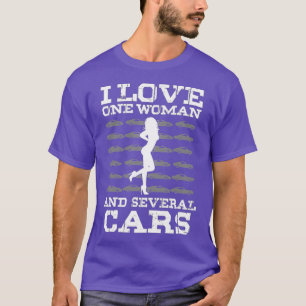 Ik hou van een vrouw en verschillende auto's Class T-shirt
