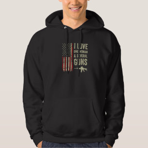 Ik hou van één vrouw en verschillende geweren Vla Hoodie