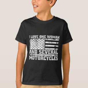 Ik hou van één vrouw en verschillende motorfietsen t-shirt