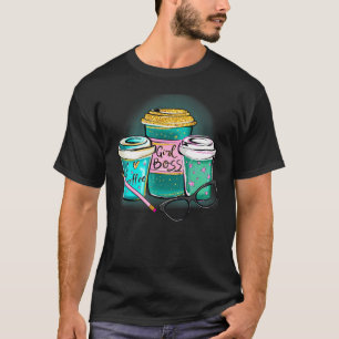 Ik hou van het koffiemeisje dat de boss Cup en de T-shirt