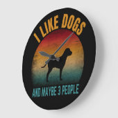 ik hou van honden en misschien 3 mensen  grote klok (Hoek)