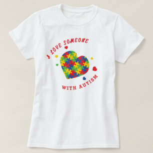 Ik hou van iemand met autisme puzzel hart t-shirt