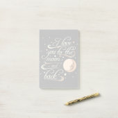 Ik hou van je naar de maan en de zwarte rug post-it® notes (Op bureau)