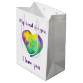 Ik hou van je regenbooghartValentijnsdag Medium Cadeauzakje (Achterkant Gekanteld)
