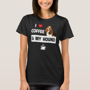 Ik hou van koffie en van mijn Basset Hound Dog mam T-shirt