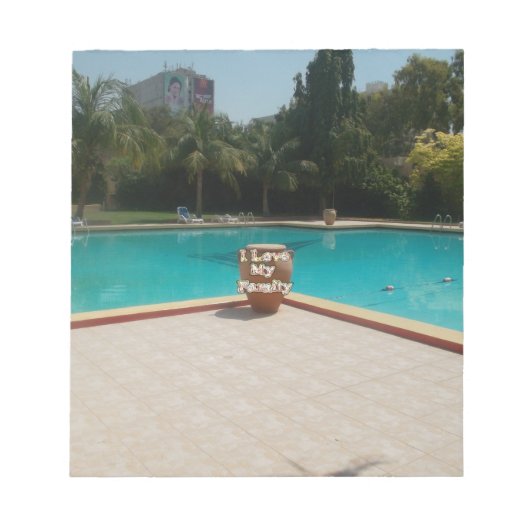 Ik hou van mijn familie poolside kunst notitieblok (Voorkant)