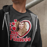 Ik hou van mijn Fiancée Custom Photo T-shirt<br><div class="desc">Ik hou van mijn verloofde Shirt - upload een foto naar binnen in het hart</div>