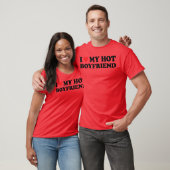 Ik hou van mijn hete vriend t-shirt (Unisex)