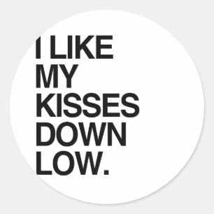 IK HOU VAN MIJN KUSSEN HIER ONDER -.png Ronde Sticker