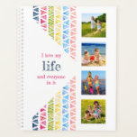 Ik hou van mijn Life Foto Collage - Kleurrijke Wat Planner<br><div class="desc">Deze kleurrijke en stijlvolle planner is klaar voor u om uw eigen foto's en aangepaste tekst toe te voegen. De sjabloon is ingesteld om 8 foto's toe te voegen - 4 aan de voorkant en 4 aan de achterkant. Je kunt ook de voorbeeldtekst bewerken, die op dit moment luidt: "Ik...</div>