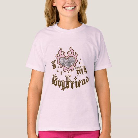 Ik hou van mijn vriend - Rood - DingusDesign - Bby T-shirt (Voorkant)