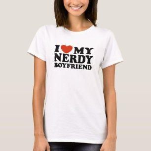 Ik hou van mijn vriendin Nerdy Boyvriend T-shirt