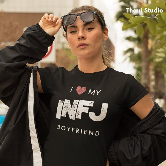 Ik hou van mijn vriendje persoonlijkheid eigenscha t-shirt