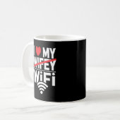 Ik hou van mijn WiFi (niet Wifey) - grappig Koffiemok (Voorkant links)