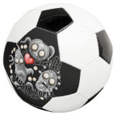 Ik hou van monsters omdat mensen klote zijn voetbal (Drie kwart)