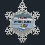 Ik hou van Myrtle Beach Tin Sneeuwvlok Ornament<br><div class="desc">I Love Myrtle Beach,  kleurrijke strandhanddoek en strandbal,  populair design</div>