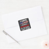 "Ik hou van Trump omdat hij alle mensen kwaad maak Vierkante Sticker (Envelop)