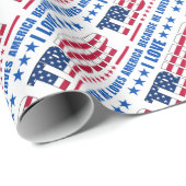 "Ik hou van Trump omdat hij van Amerika houdt" Cadeaupapier (Rol Hoek)