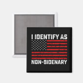 Ik Identificeer Als Niet-Bideniaans Grappig Biden Magneet (Voorkant / Achterkant)