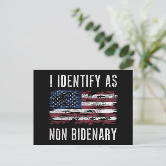 Ik identificeer me als niet-bidenary Patriot Ameri Briefkaart (Staand voorkant)