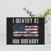 Ik Identificeer Me Als Niet-Bideniaanse Patriottis Kaart (Staand voorkant)