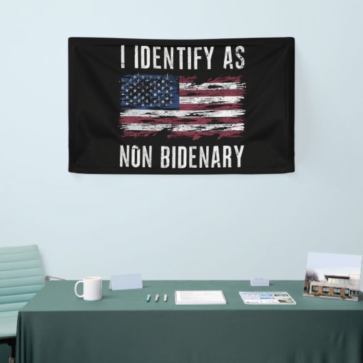 Ik Identificeer Me Als Niet-Bideniaanse Patriottis Spandoek (Beurs)