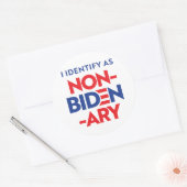 Ik identificeer me als niet-binair ronde sticker (Envelop)
