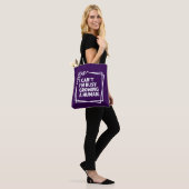 Ik kan niet dat ik bezig ben met het telen van een tote bag (Op model)