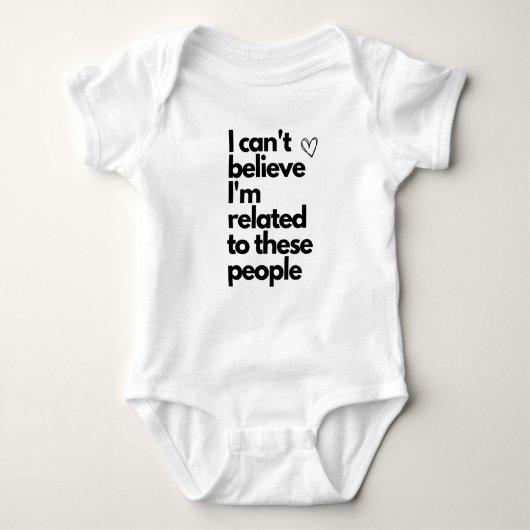 Ik kan niet geloven dat ik familie ben van deze me romper (Voorkant)