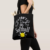 Ik Kan Niet M'n Dochter Heeft Softbal Trots Ouder Tote Bag (Dichtbij)