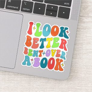 Ik kijk beter gebogen over een boeklezer minnaar G Sticker